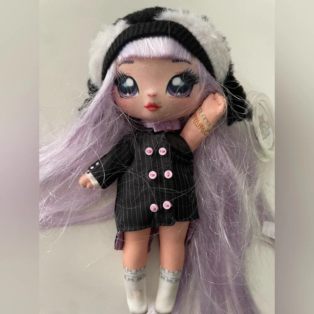 MGA Entertainment Na! Na! Na! Surprise Doll Isla Waddles